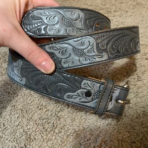 Top Chain Leather Embossed Flower Belt